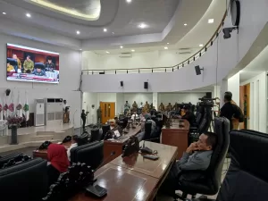 Rapat Paripurna : Rekomendasikan Penyelesaian Masalah-Masalah Kritis dalam LKPJ Gubernur Tahun 2023