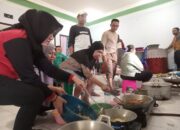 Bantu Warga Terdampak Banjir, Pemerintah Kelurahan Moodu Dirikan Dapur Umum