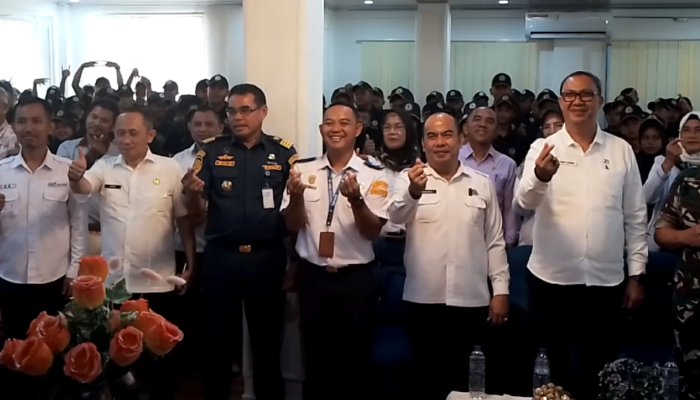 Siswa SMK Bina Taruna Dilatih Jadi Pelaut Profesional