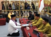 KPU Provinsi Gorontalo Terima Berkas Pendaftaran Bapaslon Gubernur dan Wakil Gubernur Toni Uloli – Rustam Akili