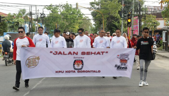 KPU Kota Gorontalo Sukses Gelar Jalan Sehat, Sosialisasikan Pentas Seni Demokrasi Pilkada 2024