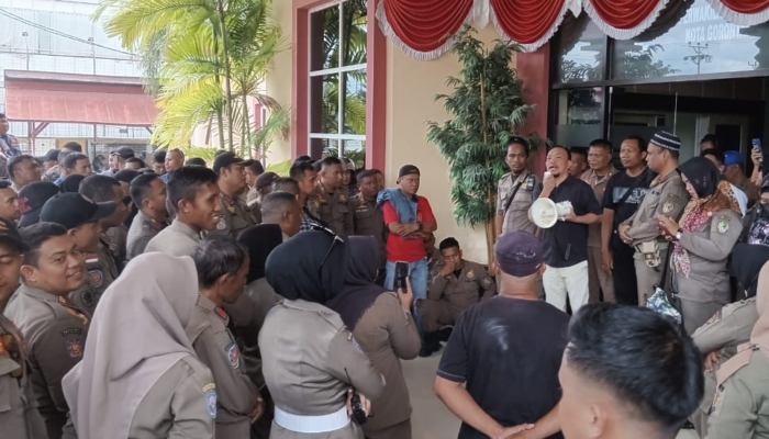 Ratusan Personel Satpol PP Gorontalo Tuntut Alokasi CPNS