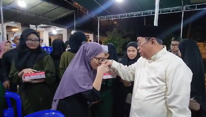 Adhan Dambea Kumpul Anak Yatim Piatu Sekota Gorontalo