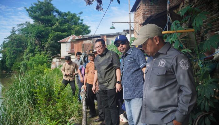 Komisi III Dekot Tinjau Titik Rawan Penanganan Banjir dan Longsor