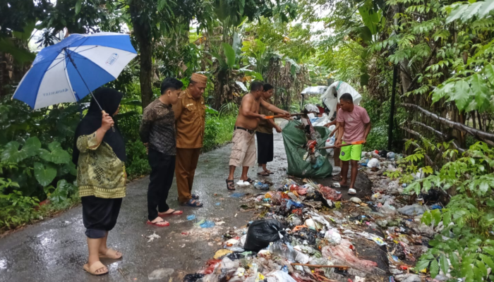 Pemerintah Kecamatan Tilango, Gelar Aksi Bersih Sampah