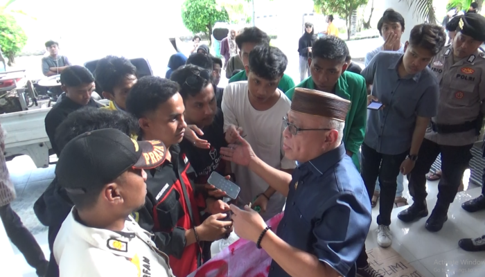 Tidak Becus Urus Sampah, Bupati Diminta Copot Kadis DLH