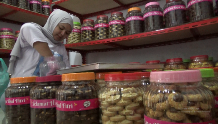 Jelang Lebaran, Pengusaha Kue Kering Banjir Pesanan