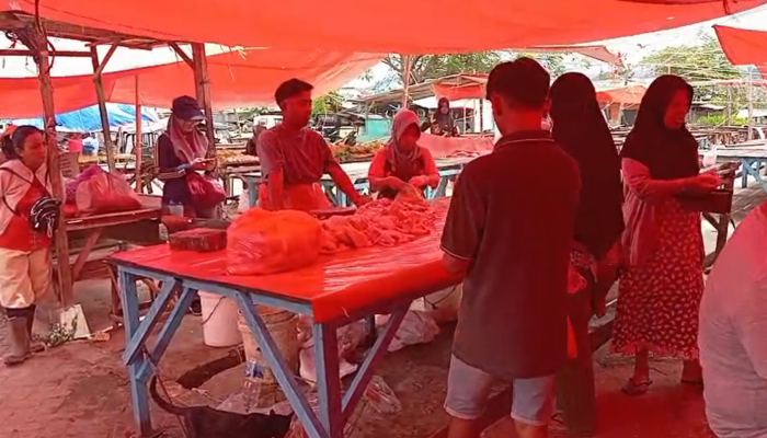 Pasca Lebaran, Harga Daging Ayam Masih Tinggi