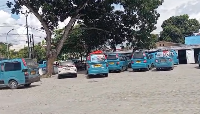 Sepi Penumpang, Sopir Angkot Mengeluh Pasca Lebaran