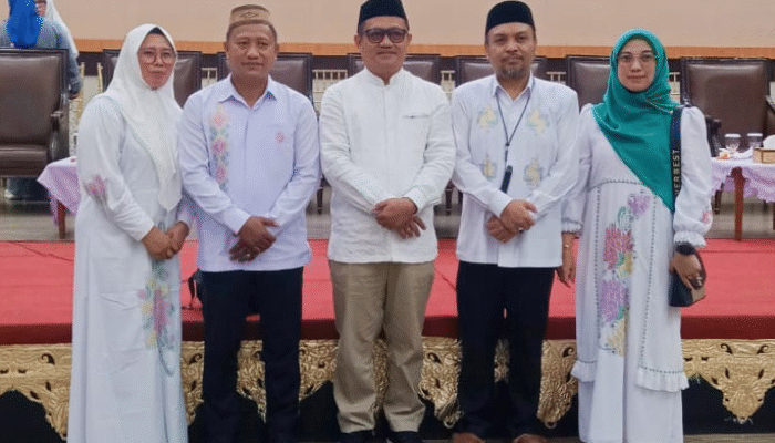 Anggota Dekot Fahmi Mohune dan Istri Berangkat Haji Tahun Ini