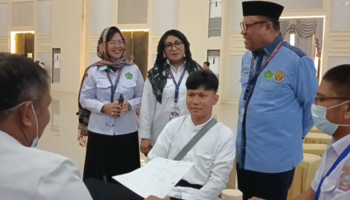 CJH Termuda Adrian Yunus, Curi Perhatian Di Musim Haji 2025