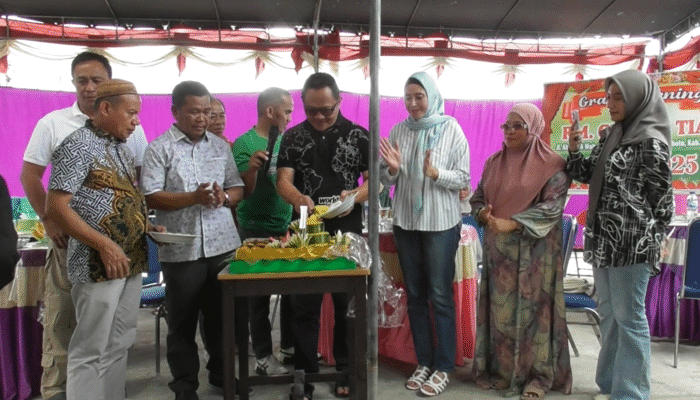 Irwan Hunawa Resmikan Cabang Ketiga RM Ayam Geprek Tiar