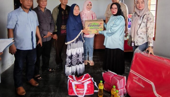 Peduli Korban Puting Beliung, Maryam Puhi Salurkan Bantuan