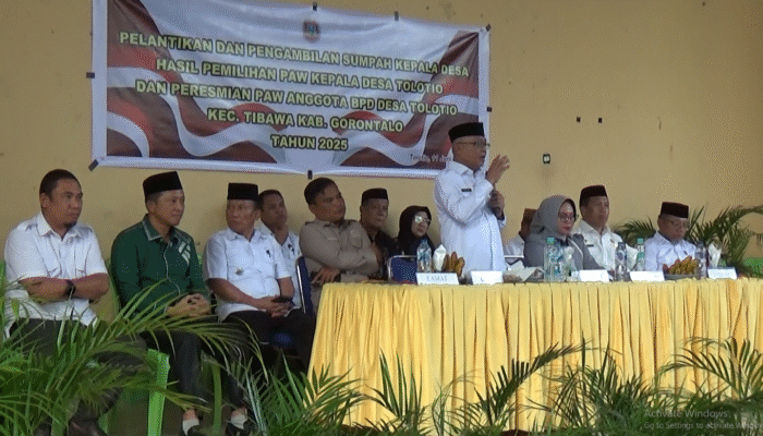 Sofyan Puhi Resmi Lantik Kepala Desa Tolotio dan BPD PAW