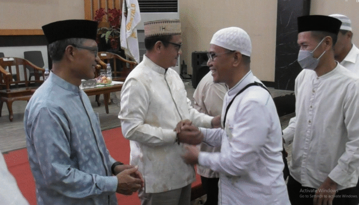 Irwan Hunawa Sambut Jamaah Haji, Doakan Jadi Haji Mabrur