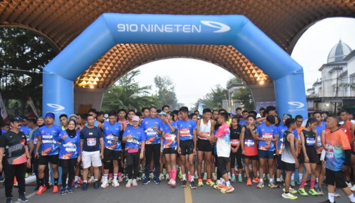 Merdeka Run 8K Dibawah Menara Limboto Sukses Digelar Pemkab Gorontalo