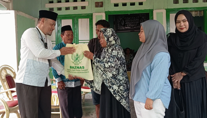 Baznas Gorontalo Bantu Keluarga Bocah Hanyut