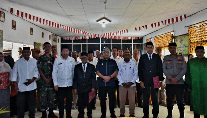 Bupati Sofyan Lantik PAW Anggota Desa Bua dan Huntu