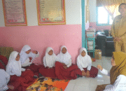 Siswa SDN 10 Tilamuta Belajar di Ruang UKS dan Perpustakaan