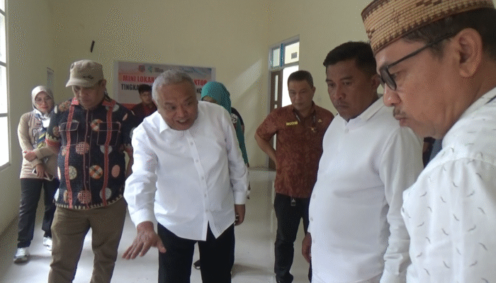 Wabup Tonny Tinjau Puskesmas Terdampak Longsor