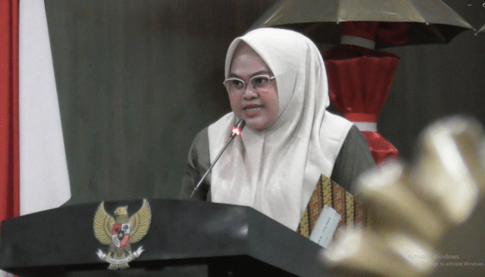 Dukung SMAN 8, Maryam Umadji Puji Idah – Adhan