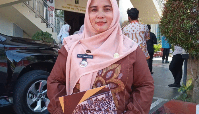 Tathy Irmawati Sabet Pin & Sertifikat Peacemaker Justice Award 2025