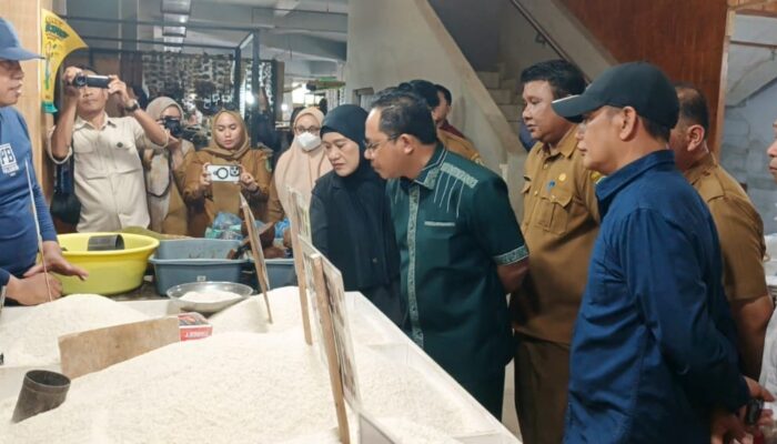 Jelang Nataru 2026, Komisi II DPRD Gorontalo Pastikan Harga Pangan di Pasar Sentral Tetap Stabil