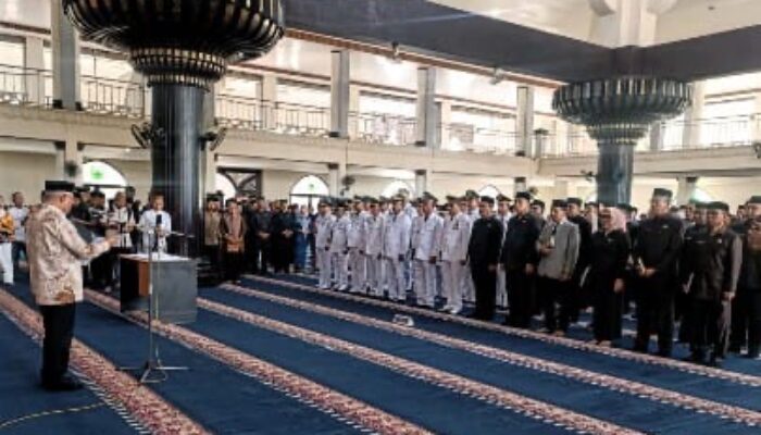 Bupati Sofyan Lantik Pejabat Administrator dan Pengawas Lingkup Pemkab Gorontalo