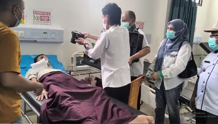 Dukcapil Rekam KTP-el Buruh Bangunan di Ruang IGD