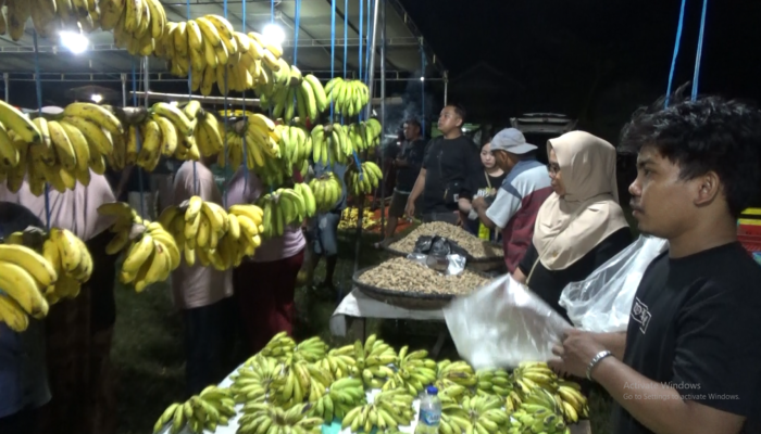 Warga Tabongo Meriahkan Tradisi Malam Qunut