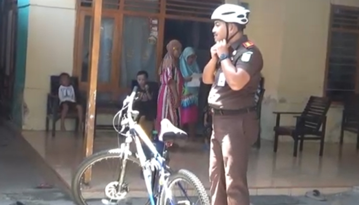 Kejari Bone Bolango Hadirkan Layanan Hukum Bersepeda