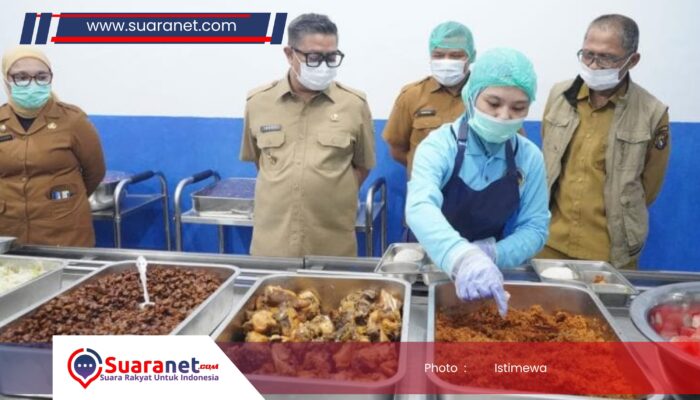 Pastikan Gizi Masyarakat, Pagi Buta Wawali Indra dan Sekda Ismail Sidak Tiga Dapur MBG