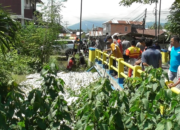 Curah Hujan Tinggi dan Tumpukan Sampah Picu Luapan Sungai