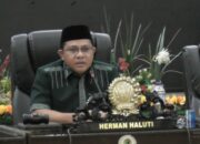 Komisi II Dekot Desak Pengembang Pakai PDAM